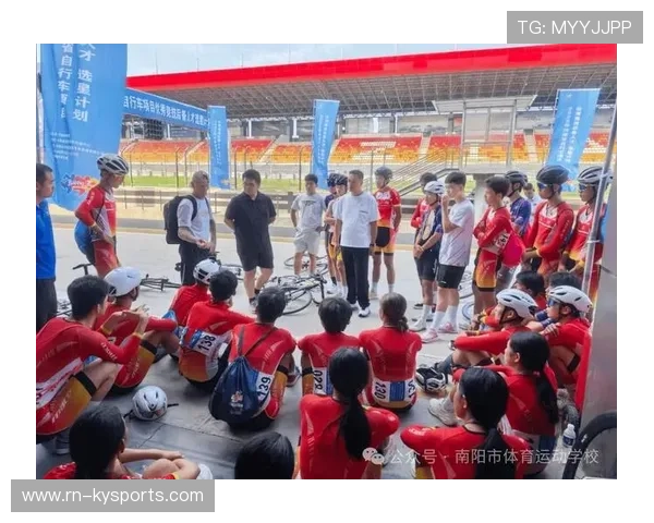 自行车队完善青少年训练营的饮食与体能监测标准,自行车运动员 训练 自行车队完善青少年训练营的饮食与体能监测标准,自行车运动员 训练